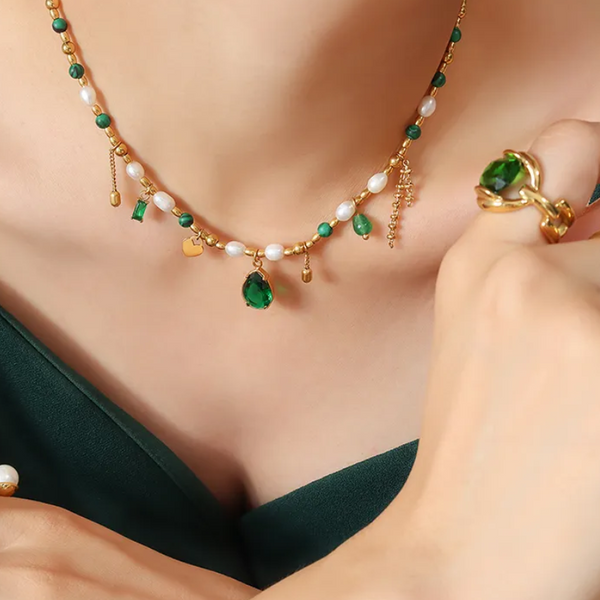 Gleamora Necklace