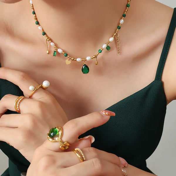 Gleamora Necklace