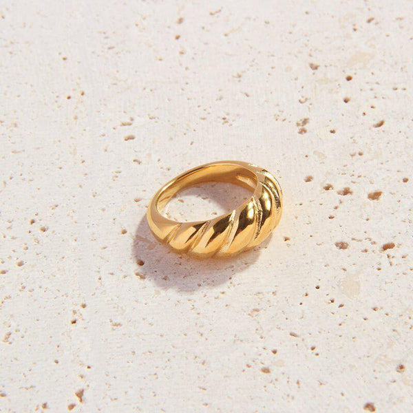 Amélie Croissant Ring