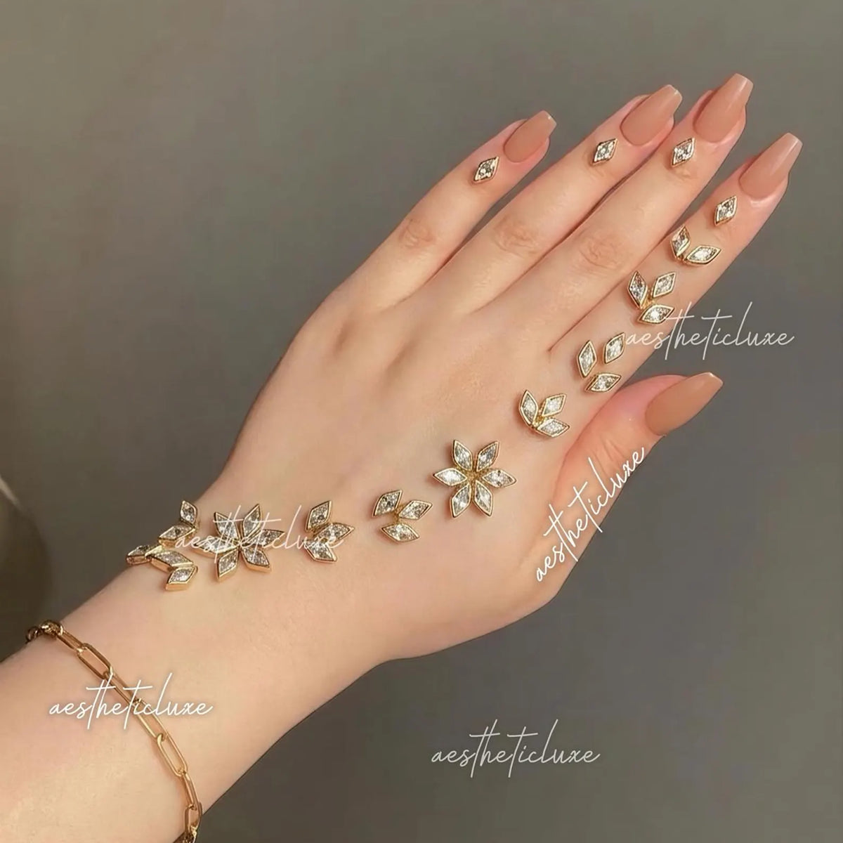 Kundan Mehndi for Hand | Reusable Indian Pakistani Bridal Minimalist Hand Henna Jewelry for Mehndi, Sangeet | Henna Mirror with Beads Gems