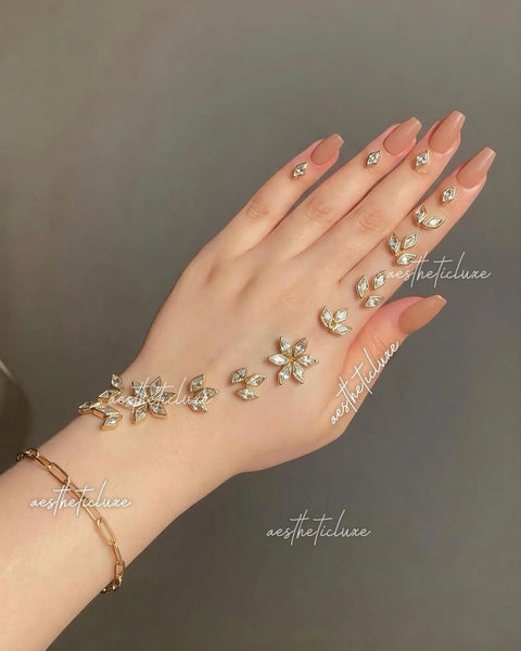 Kundan Mehndi for Hand | Reusable Indian Pakistani Bridal Minimalist Hand Henna Jewelry for Mehndi, Sangeet | Henna Mirror with Beads Gems