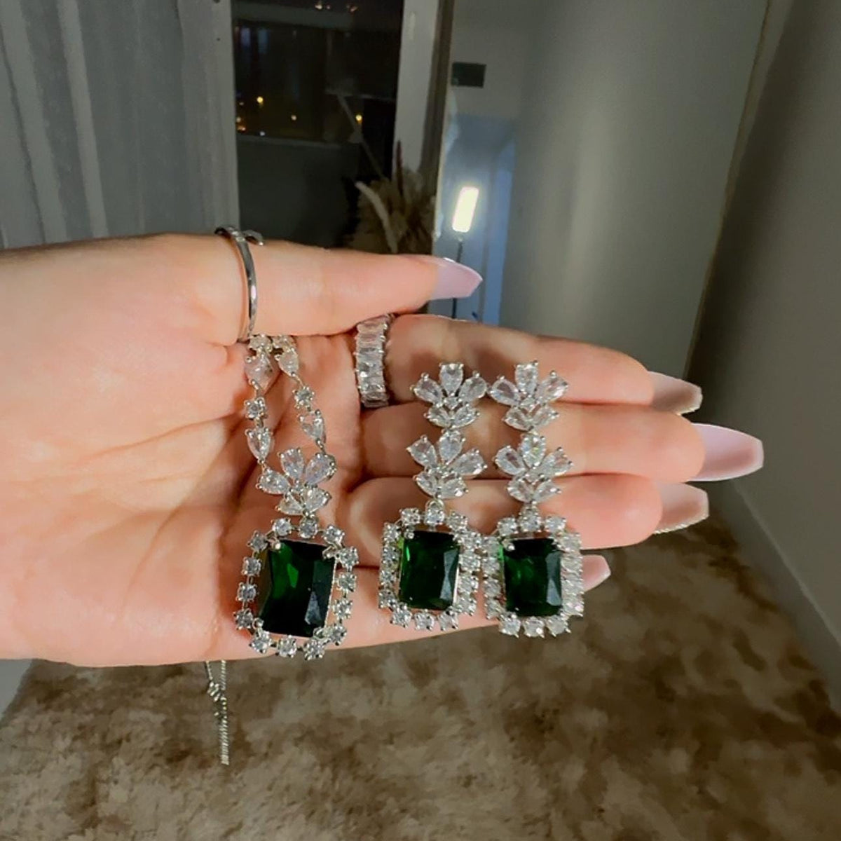 Alia Bhatt Emerald green Pendant Set in American Diamond Classy high quality cz zircon jewelry for wedding