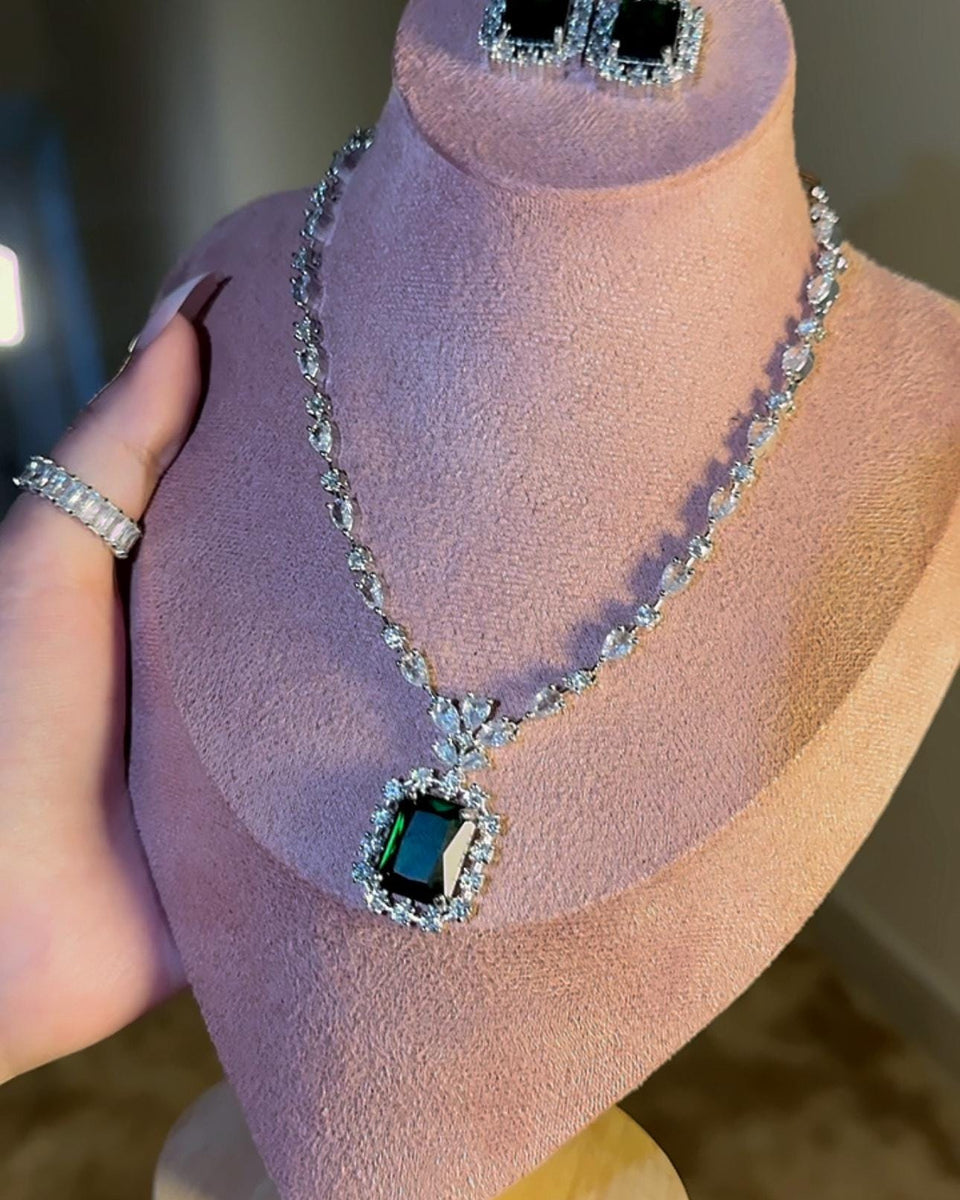 Alia Bhatt Emerald green Pendant Set in American Diamond Classy high quality cz zircon jewelry for wedding