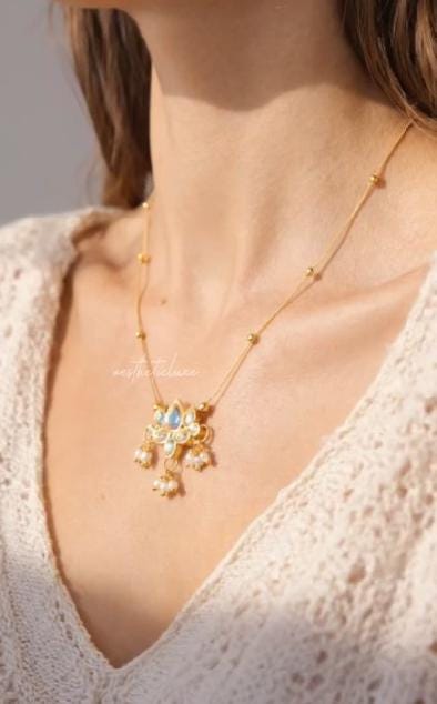 Lotus Kundan Pearl Pendant Necklace | Gold Ethnic Minimal Necklace | Kashmiri Style Lotus Flower Pearl Pendant | Elegant Traditional Jewelry